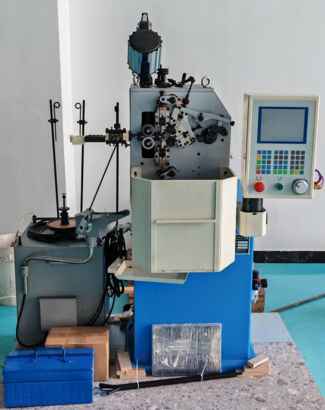 Multi Functional Spring Coiling Machine For Taper Springs / Clip Spring