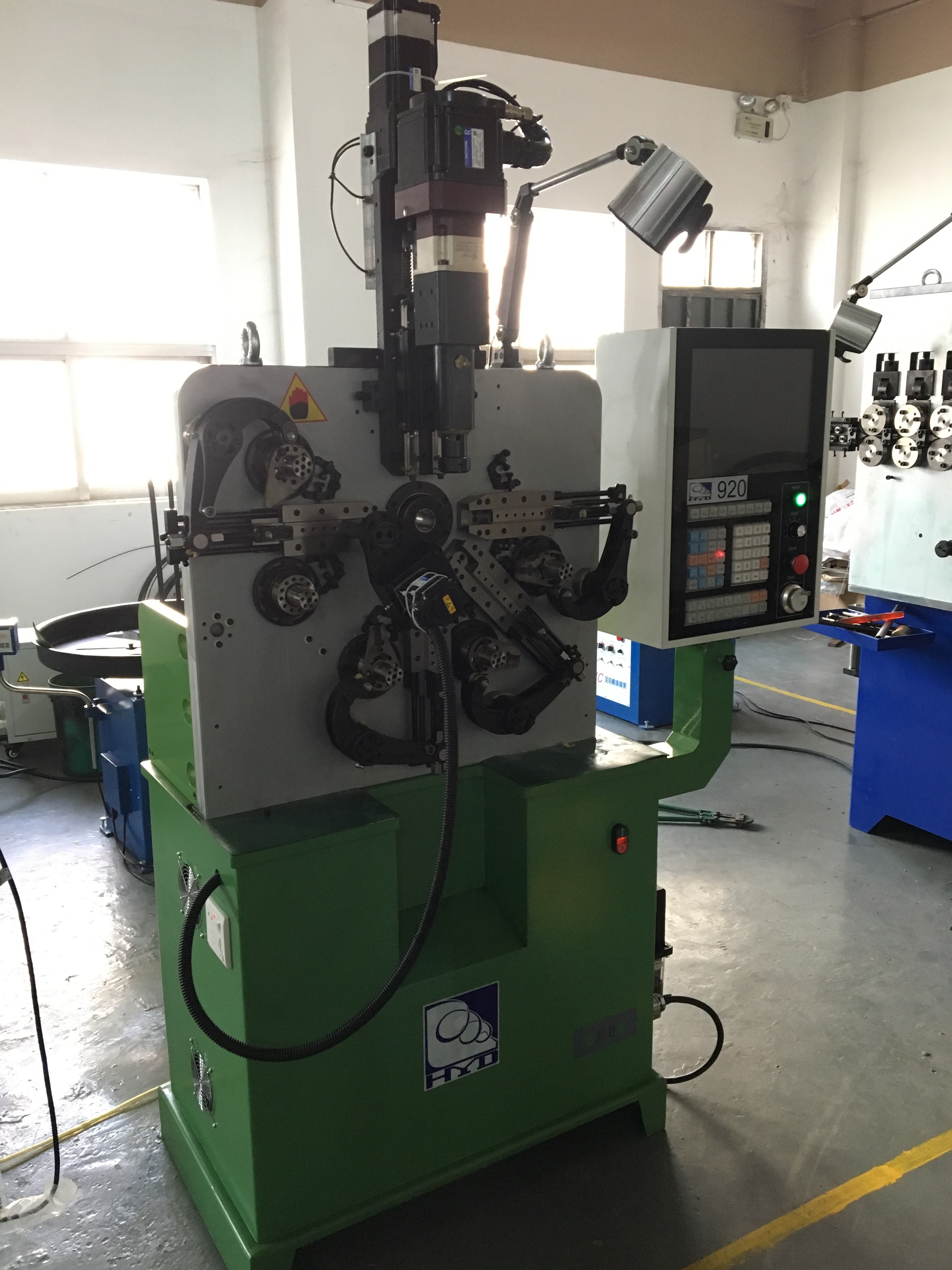 Industrial High Precision Screw Sleeve Machine 5 Axis 141m / Min ...